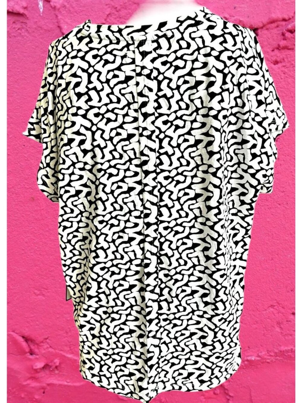 NWT Kinesis Pullover Top XL Black White Stripe Abstract Dolman Sleeves Workwear - Picture 9 of 12